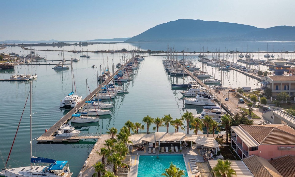 Lefkada Town Hotel | Ianos Hotel