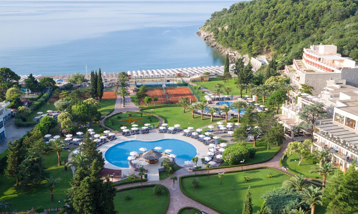 Boreti Hotel | Iberostar Waves Bellevue