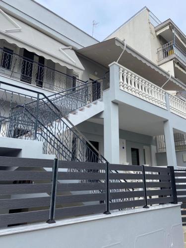 Ampelokipoi-Menemeni Apartment | Ifos Apartments