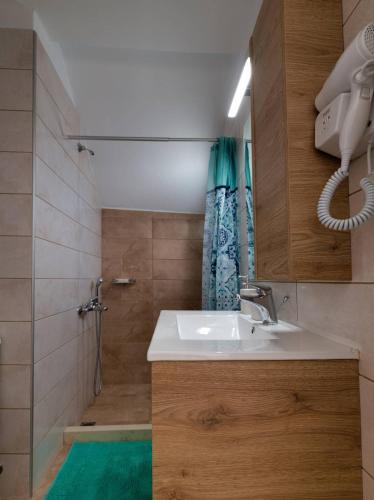 Kalamaki Apartment | Irini Kalamaki first floor apartment