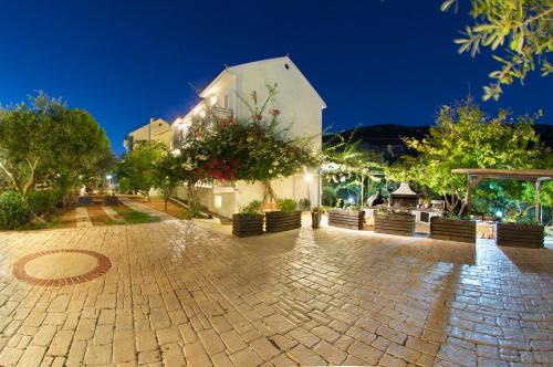 Minia Apartment | Iris Apartments