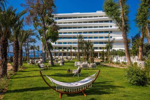 Agii Theodori Resort | Isla Brown Corinthia Resort & Spa, Curio Collection by Hilton