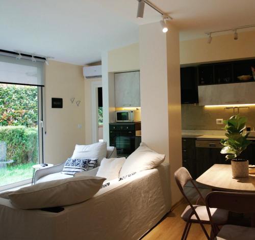 Ishem Apartment | Ivy Lalzi Bay Holiday Apartment