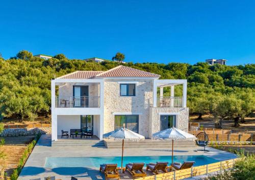 Tsilivi Apartment | Julian Private Stone Villa with Sea View