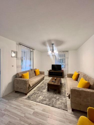 Pejë House | July Apartment