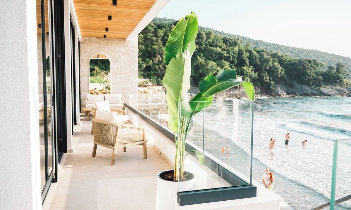 Utjeha Hotel | KAAB Boutique Hotel