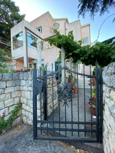 Petrovac Apartment | Katarina Apartments