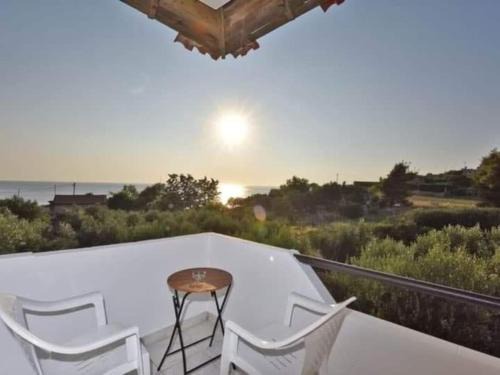 Nea Potidaia House | Katy's House Spacious House by a quiet beach next to N Potidea