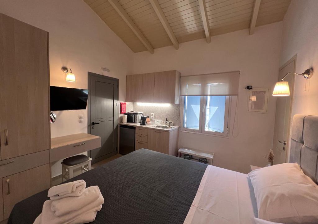 Korissia Apartment | Kea Harbor 1