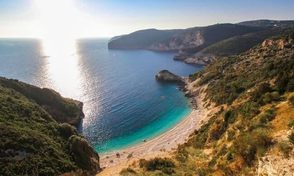 Ieromonachos House | Kirki s Cozy Getaway - Paxoi Getaway w Jacuzzi
