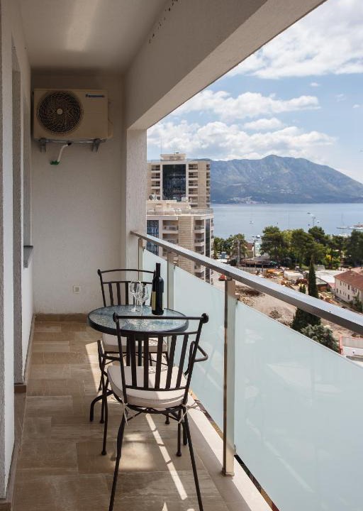 Budva Apartment | Koi Town Heart