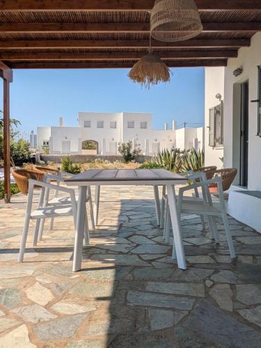 Skiros Villa | KONAKI Private Villa