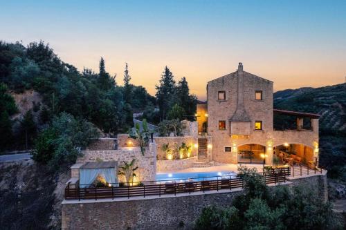 Manoliopoulo Villa | Kotinos Luxury Villa