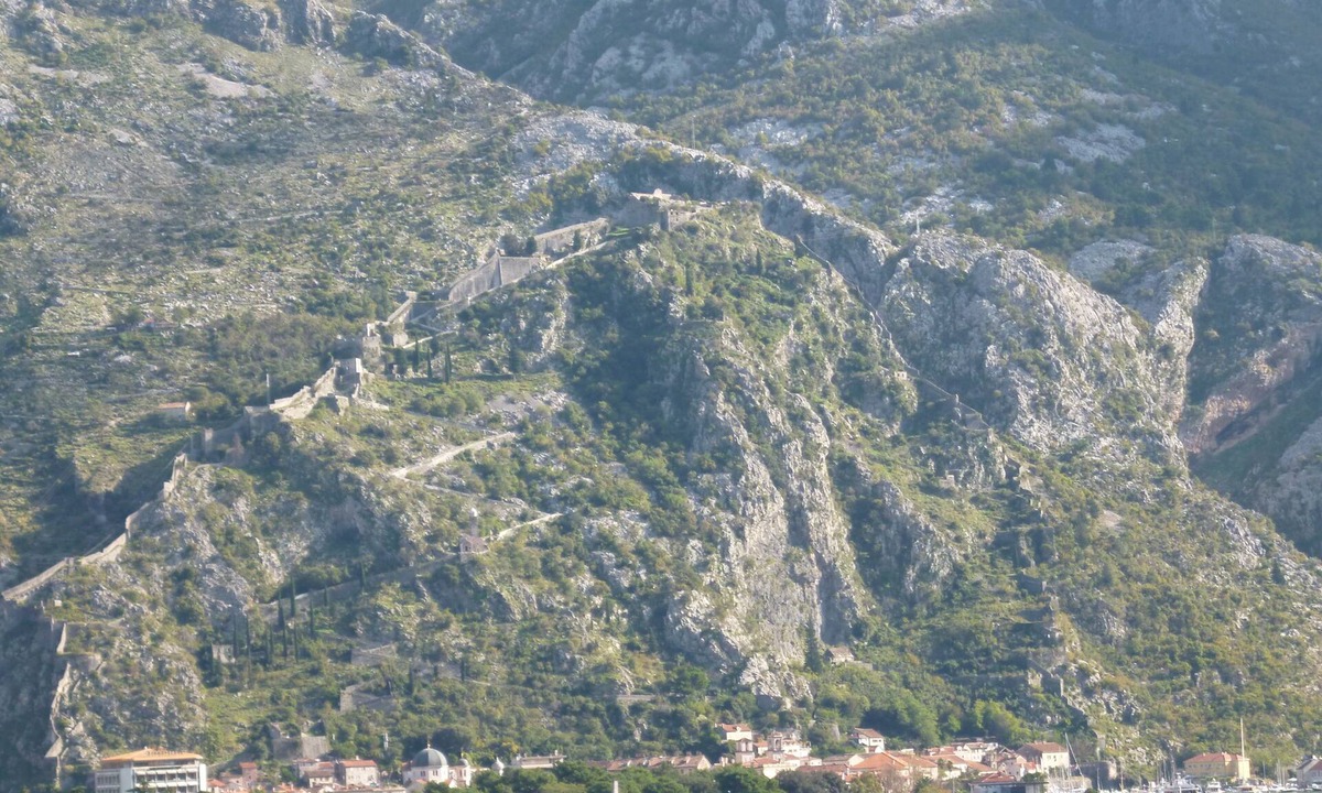 Kotor Apartment | Kotor TIMI 3 - Studio Apartment 40 meters from the beach with garden grill