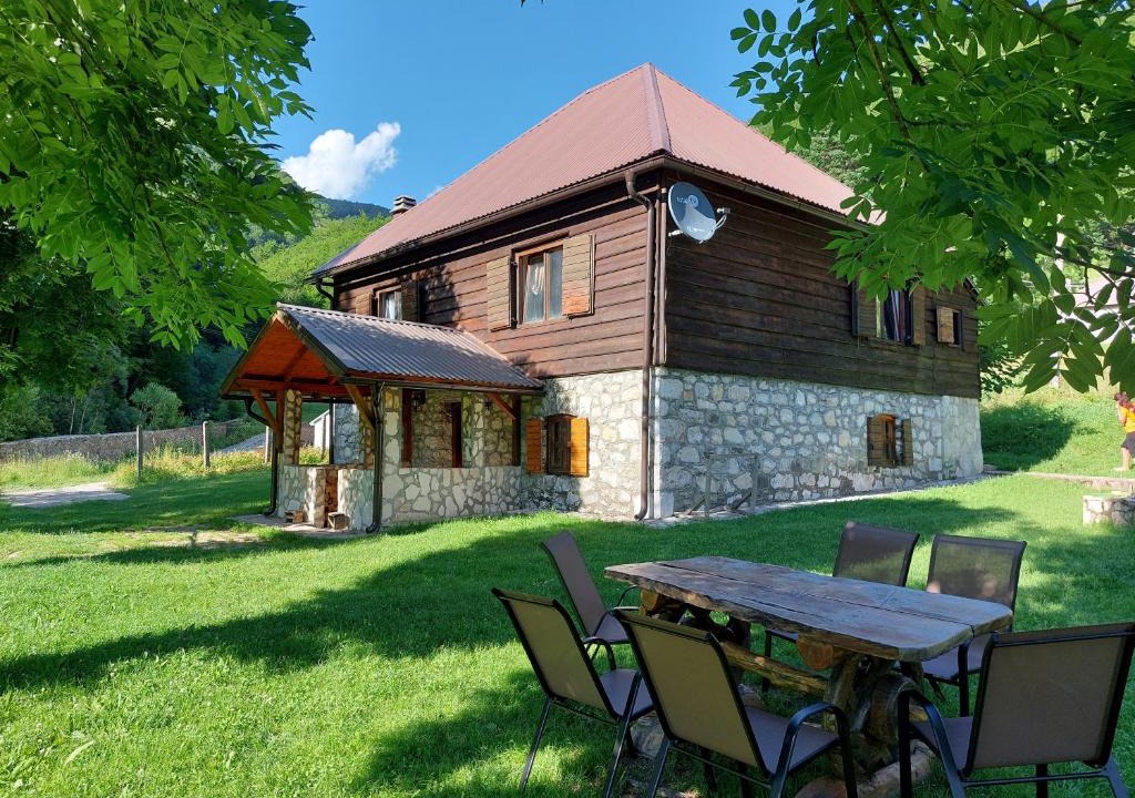 Kolasin Municipality House | Kuća za odmor Grujić