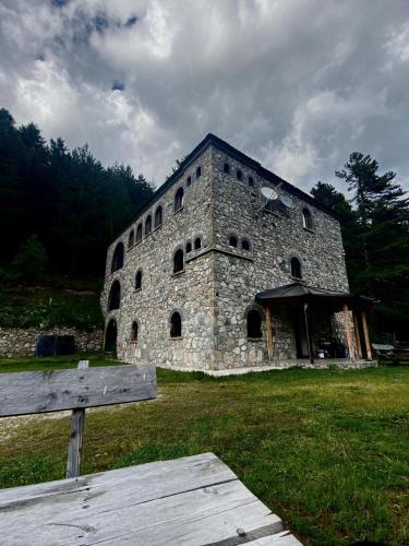 Pejë House | Kulla Guest House