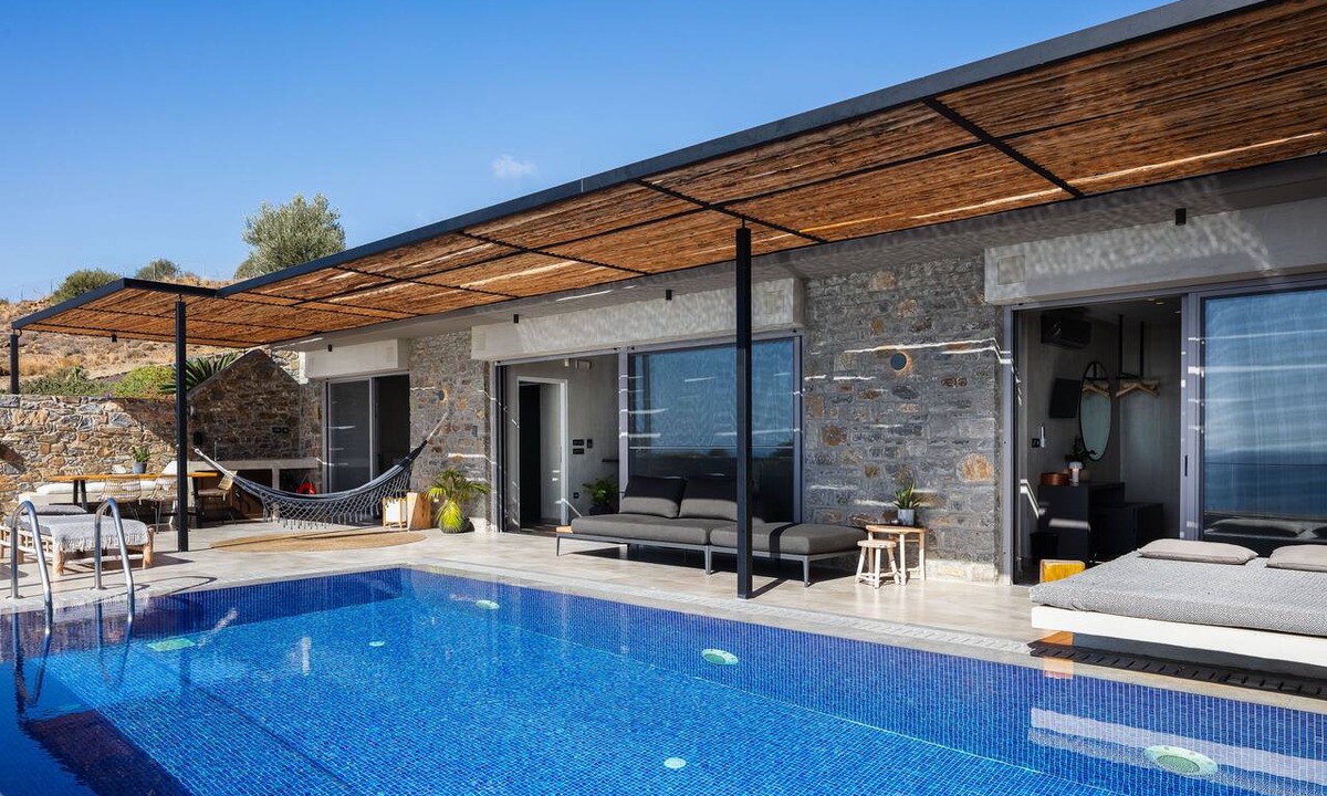Vizari Villa | Kumo Villa II - Luxe Coastal Escape with Sea Views