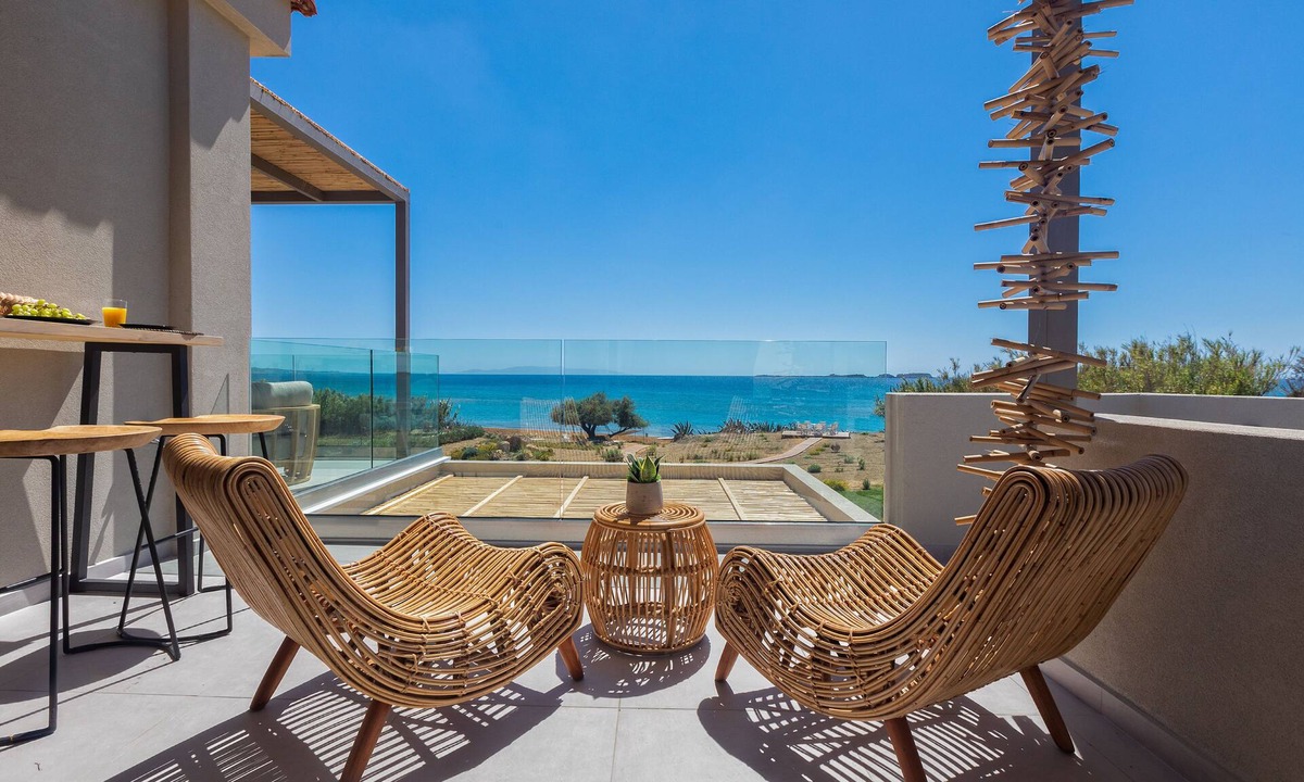Paliki Apartment | Kyma - Beachfront villa suite -Grand Blue Beach Residence