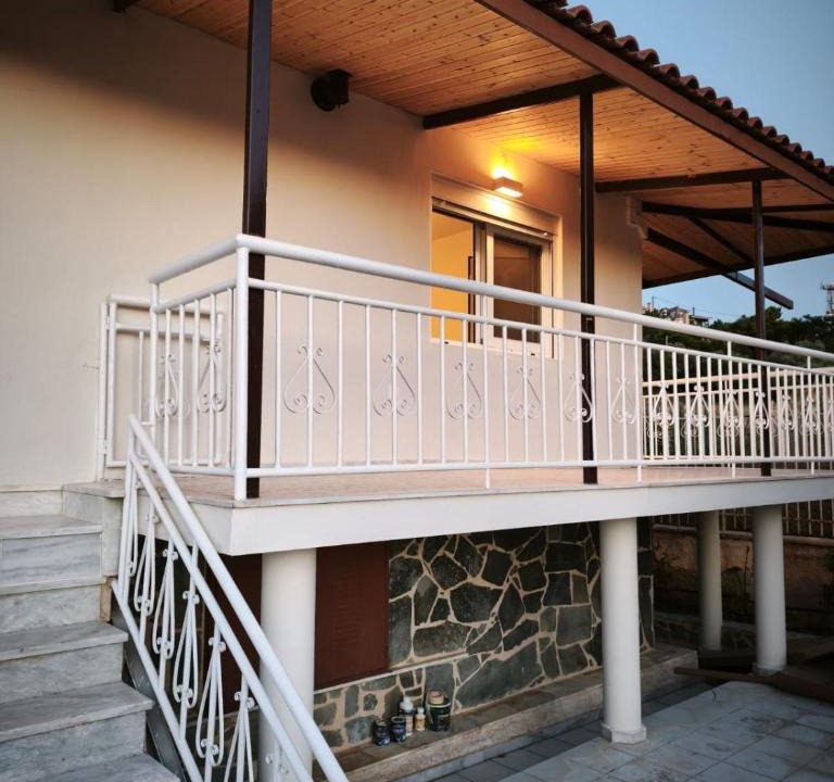 Lagonissi Apartment | LagonisiSunsetHouse