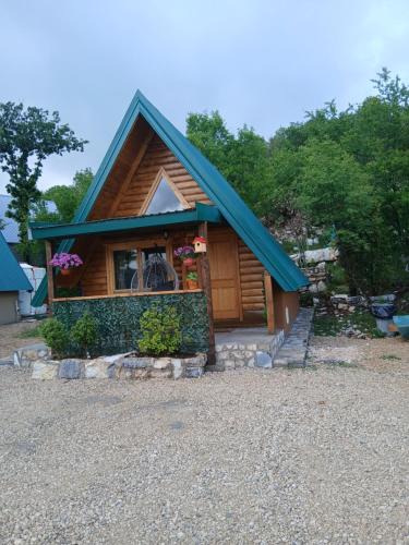 Niksic Municipality Ski Chalet | Lake house angela