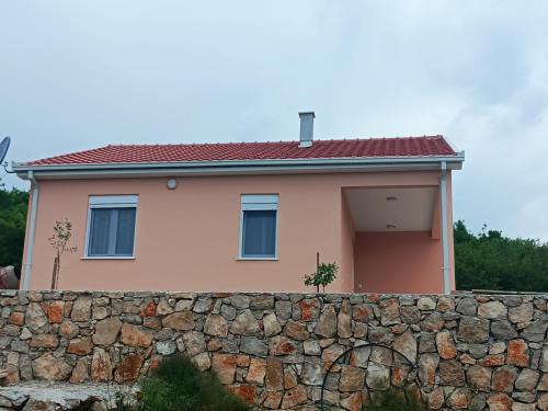 Karuc Apartment | Lake View Apartment