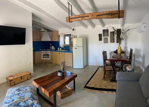 Nafpaktos House | Lavender Farmhouse 1