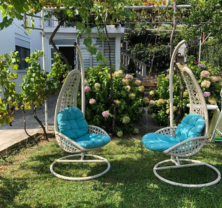 Zeljeznica House | Lavender Vacation Home, Bar