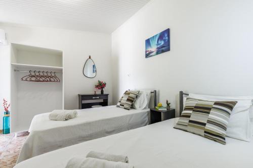Skopelos Town Apartment | Lemon Trees Rooms & Studio
