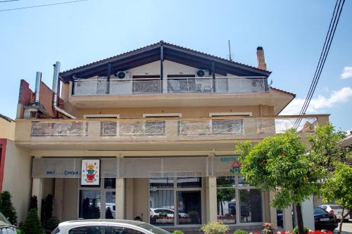 Nea Peramos House | Lemon Zest
