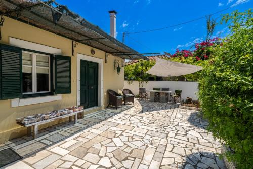 Agia Efimia House | Lena’s traditional villa