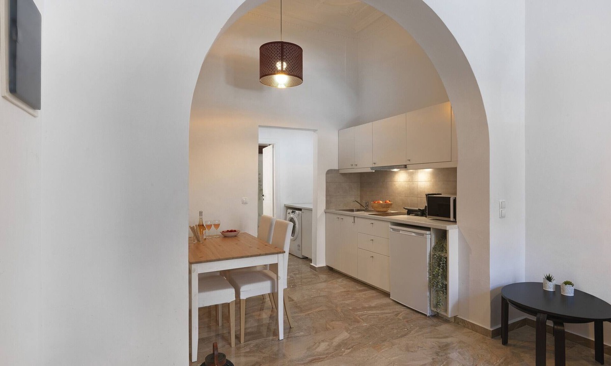 Neos Kosmos Apartment | Leontiou 22 0R · 2BDR affordable apartment with a