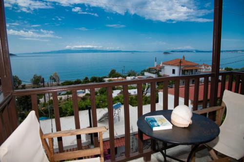 Neo Klima Apartment | Lilian Beachfront Apartments
