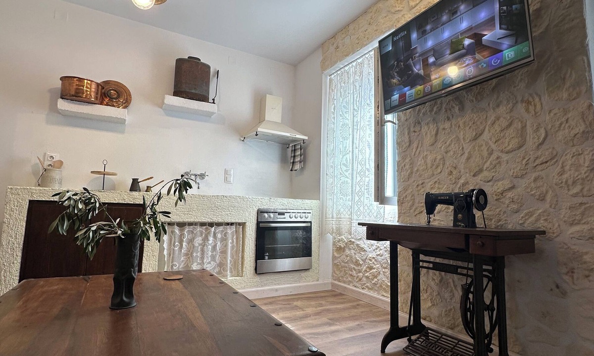 Termenades Apartment | Liotrivi Suites