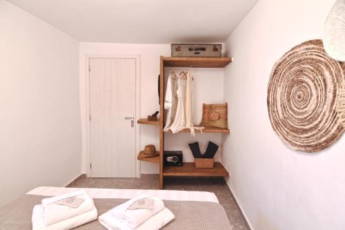 Milos Apartment | Little House On The Prairie