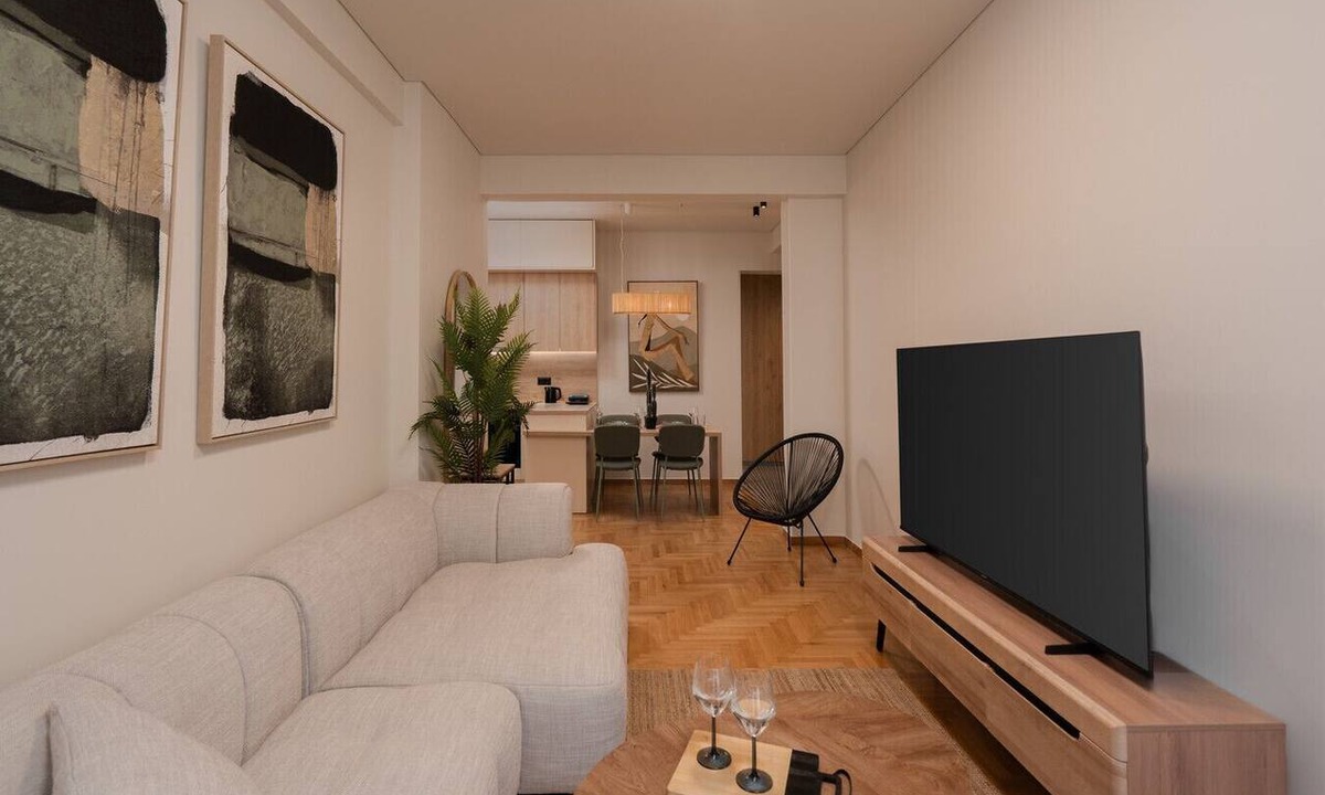 Ilisia Apartment | LIV - Chic 2BR Signature Flat | Near Metro
