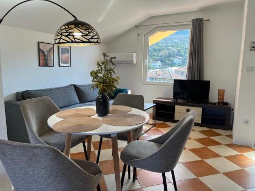 Zelenika Apartment | Livade 15