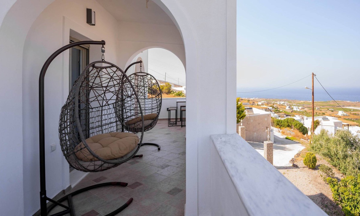 Vourvoulos Hotel | Loulaki Villas Santorini