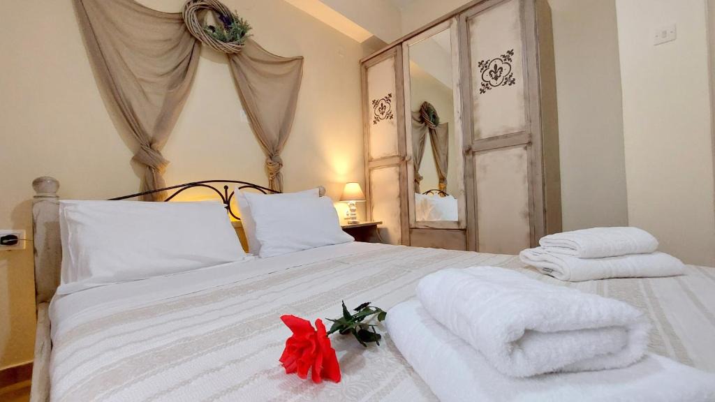 Vathy Apartment | Lourantos Studios & Apartments