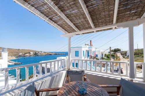 Loutra Apartment | Loutra Kythnos Suites