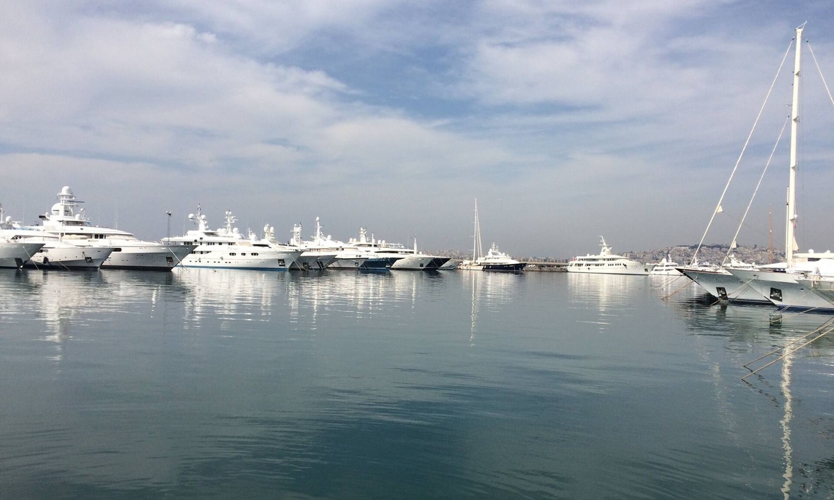 Palaio Faliro Apartment | Lovely condo across Marina Flisvos, in Palero Faliro Athens.