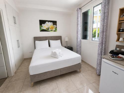 Foinikounta Apartment | Lovely Rooms Finikounda