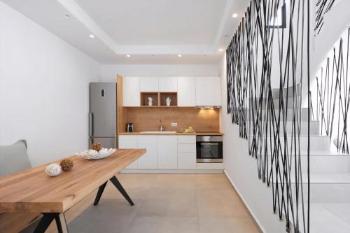 Exo Gialos Villa | Lovely Santorini Villa 3 Bedrooms Villa Petra Private Pool