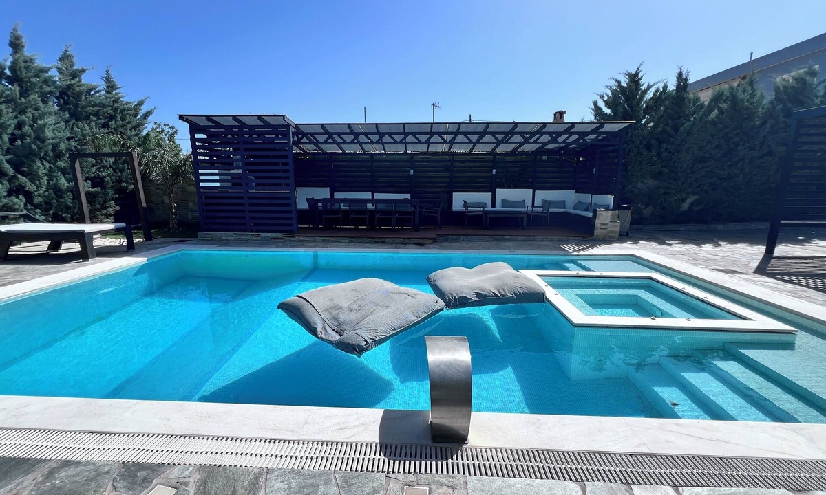 Anavyssos Villa | Luxe Two Bedroom Villa with Private Pool by Olivujoj