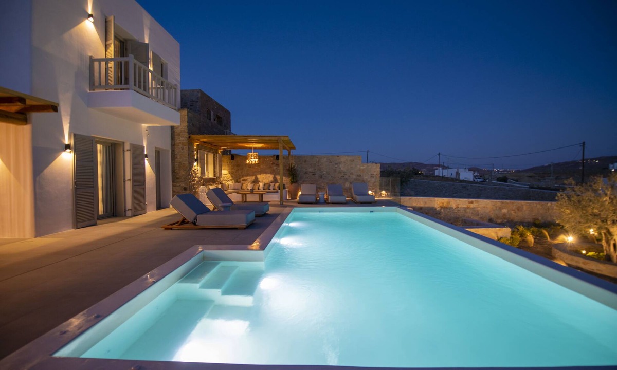 Panormos Villa | Luxurious Villa with garden, outdoor pool, barbeque,