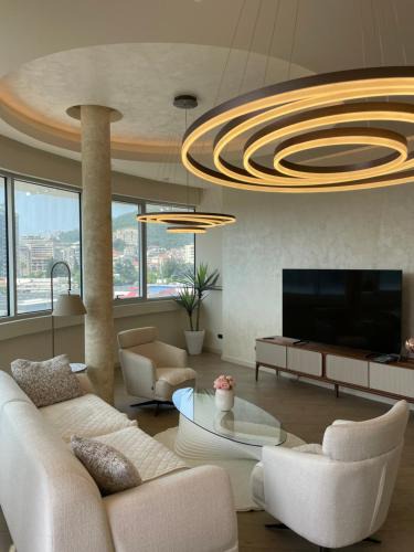 Maini Apartment | Luxury Apartment 1