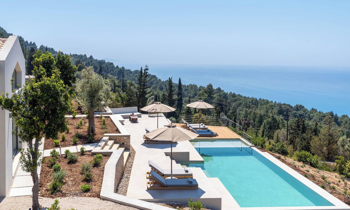 Evgiros Villa | Luxury new Villa Limni with stunning sea views and near to the best beaches