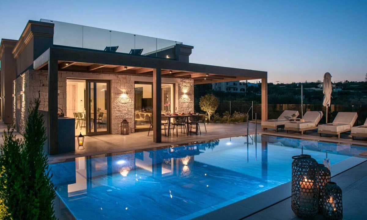 Limenas Chersonisou Villa | Luxury Pool Villa with 3-Ensuite BR near Sarantari