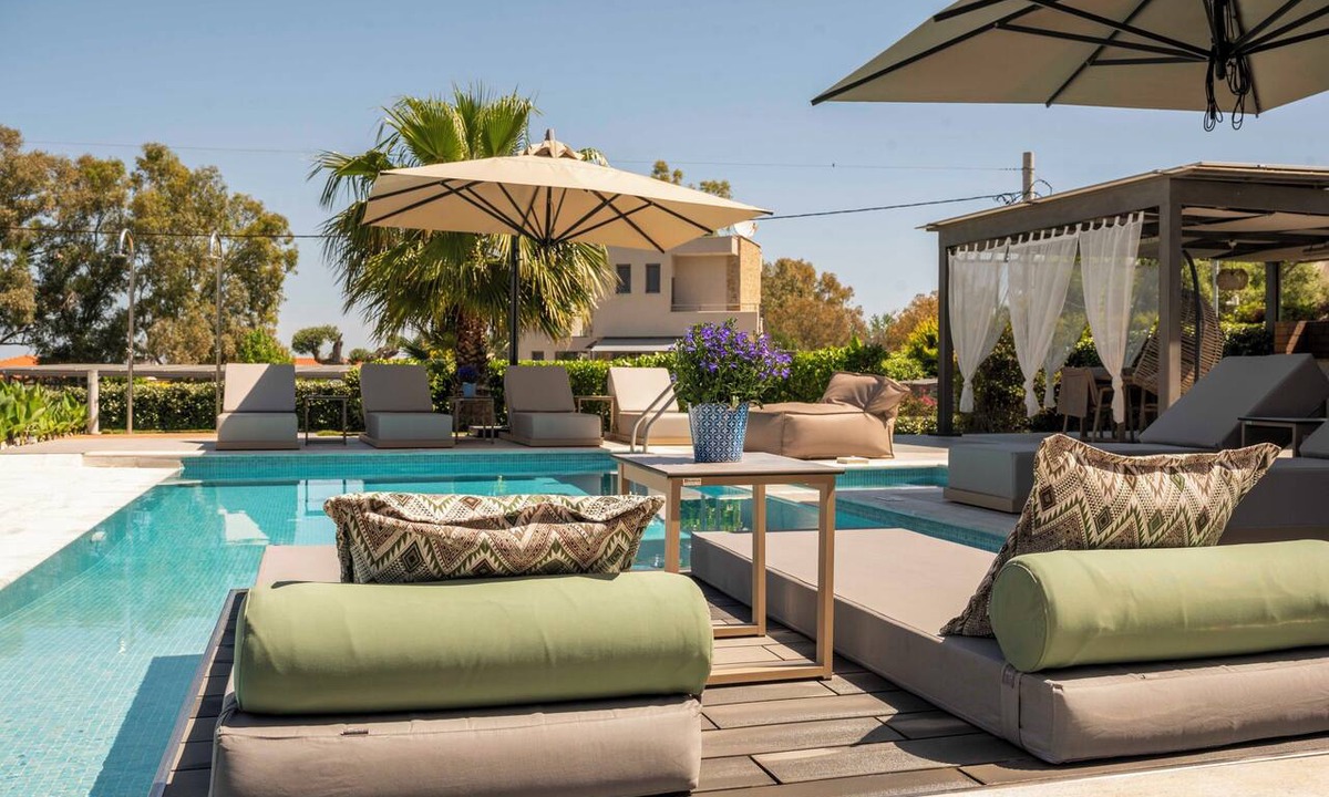 Pefkochori Villa | Luxury Seaside 4BR Villa | Private Pool & BBQ | 150m to the Beach | Pefkohori