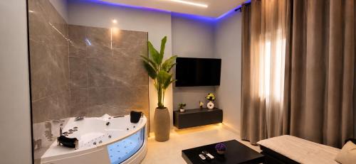 Athens Apartment | Luxury Suite with Private Jacuzzi