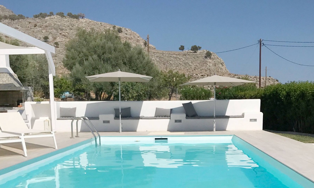 Lardos House | Luxury Villa Nikos with heated pool & sea view for friends & families